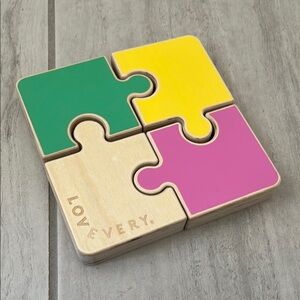 LOVEVERY Chunky wooden jigsaw puzzle